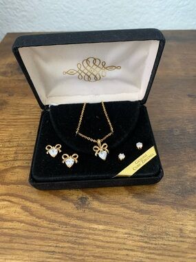 Vintage Heart earring and necklace set